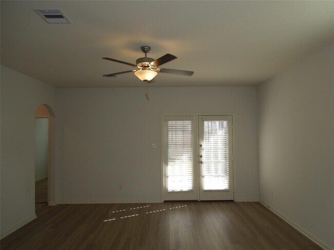 Building Photo - 10463 Red Cardinal Dr