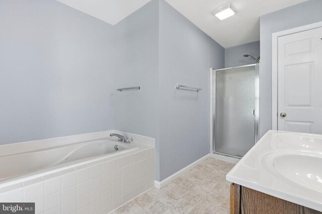 Building Photo - 1046 Balley Dr