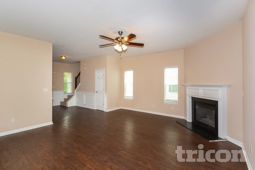 Building Photo - 6193 Hemperly Rd
