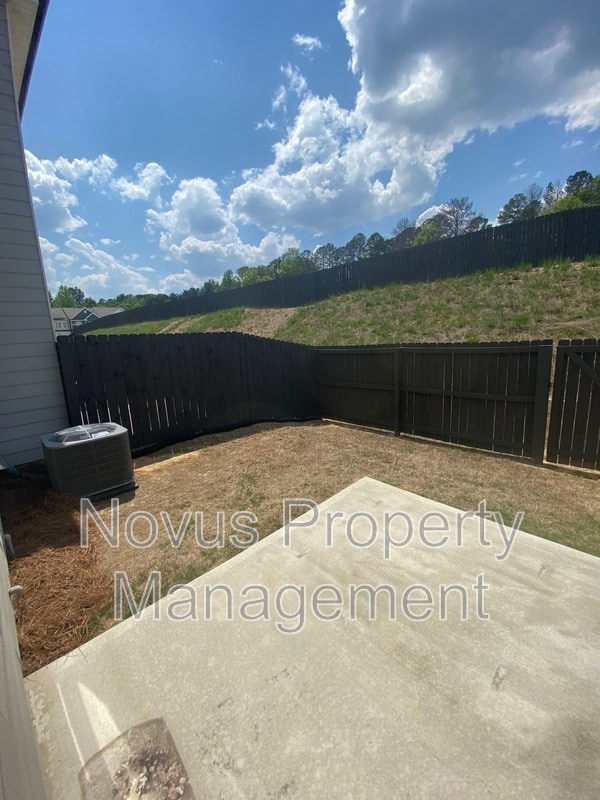 Building Photo - 1182 Westhampton Wy