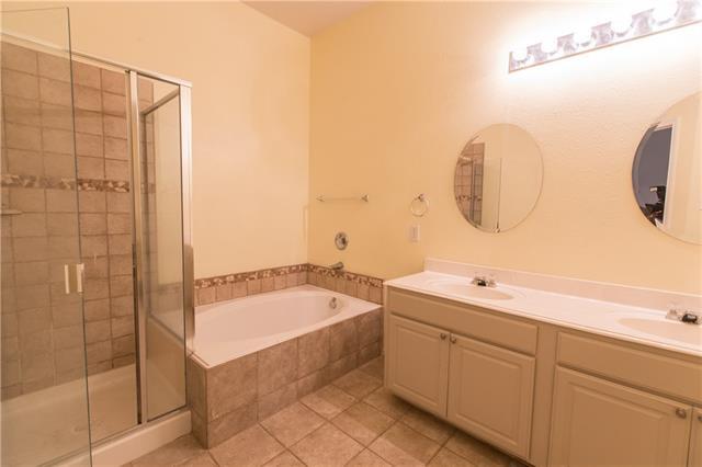 Building Photo - 11809 Gold Creek Dr E