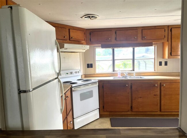 Building Photo - 705 San Jacinto St