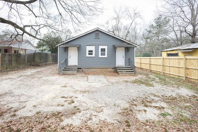 Building Photo - 911 Ray St