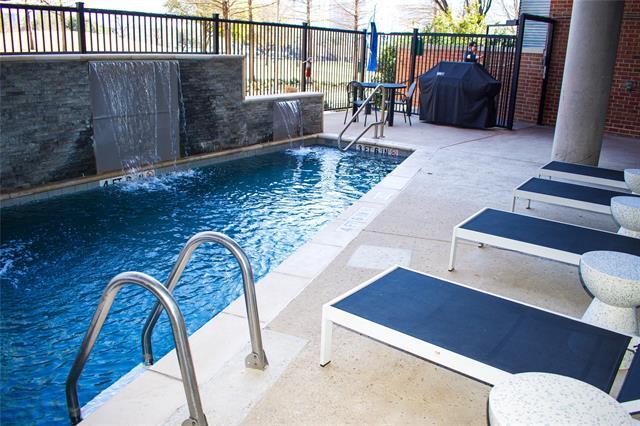 Building Photo - 3110 Thomas Ave