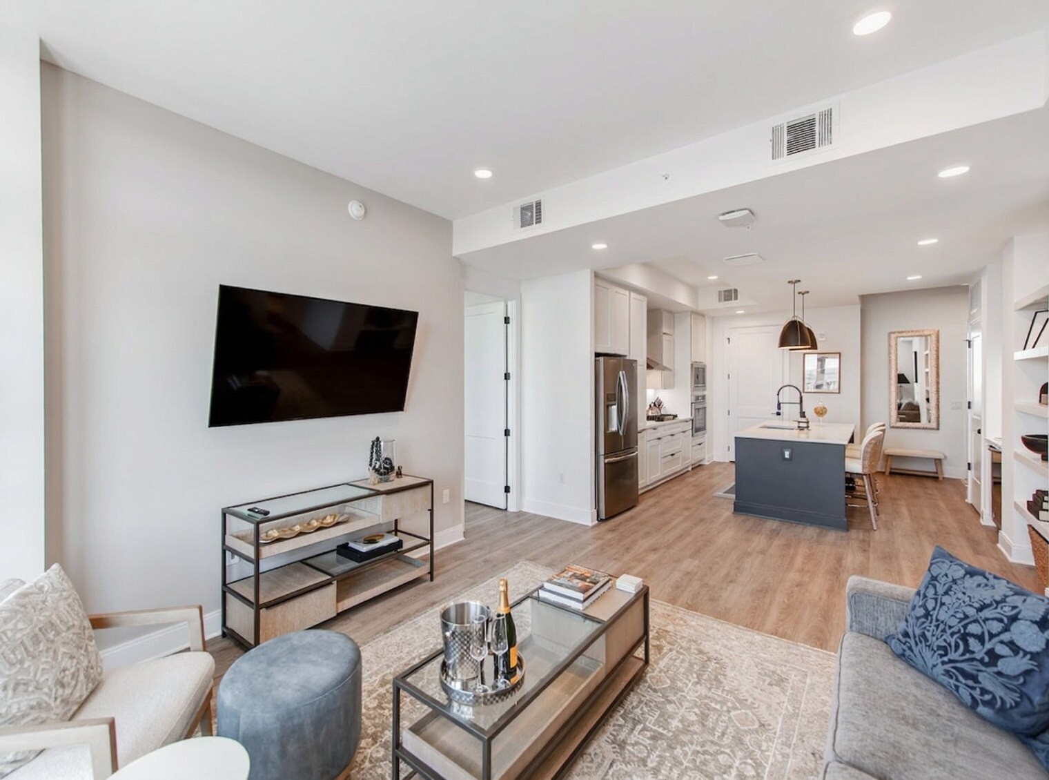 Building Photo - 14020 Stream Wy