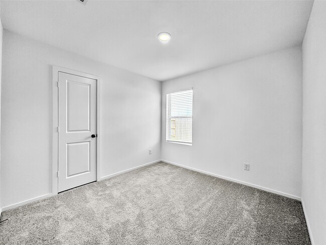 Building Photo - 5823 Standpiper Lp