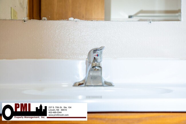 Building Photo - 1738 N 27th St