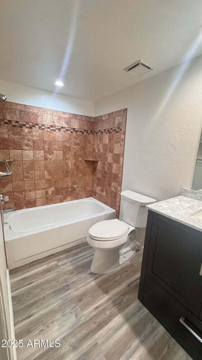 Building Photo - 4850 E Desert Cove Ave