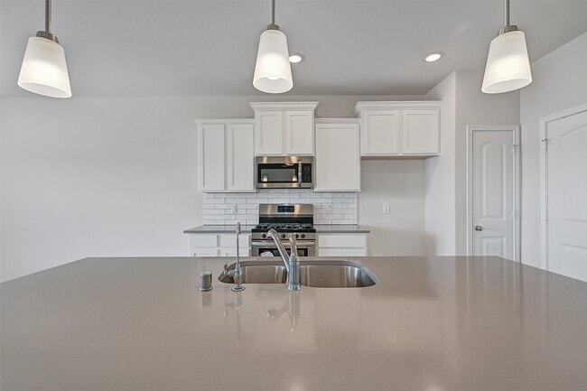 Building Photo - 6846 Termino Ln