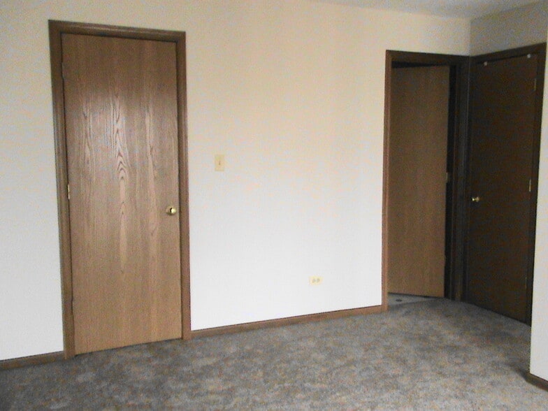 Bedroom - 4408 W Shamrock Ln