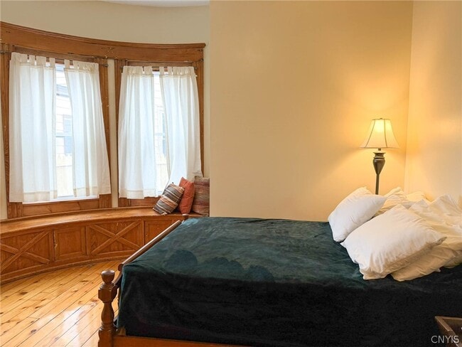 Building Photo - 1017 White Pl