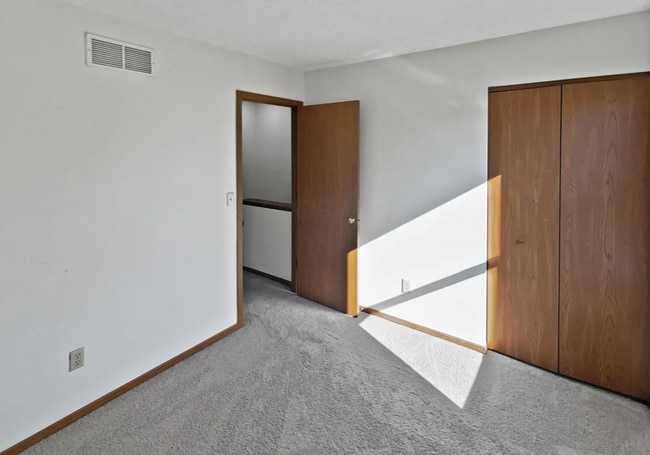 Building Photo - 6800 Barker Dr