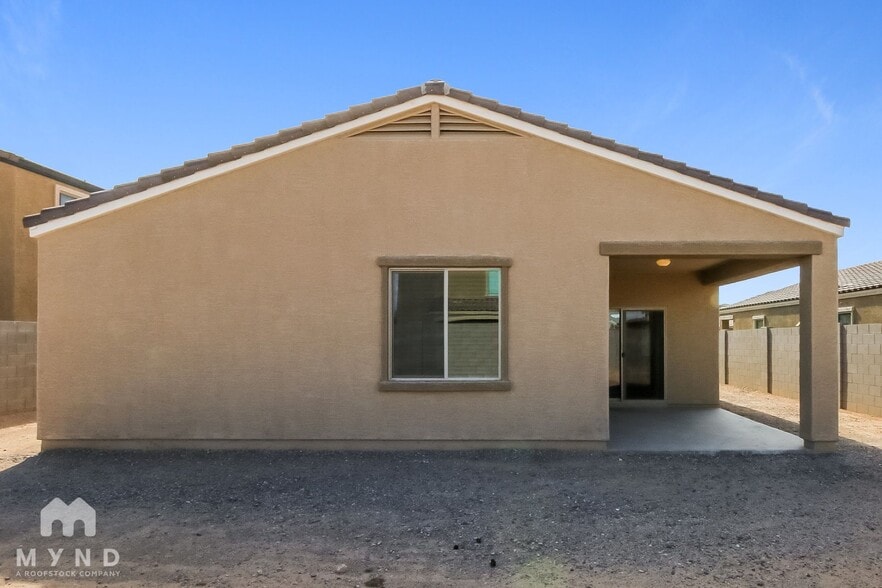 Building Photo - 37338 W La Paz St