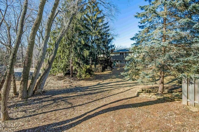 Building Photo - 1302 N Gammon Rd