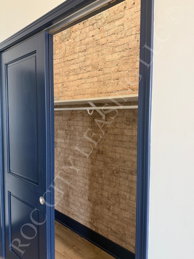 Building Photo - 151 St Paul St