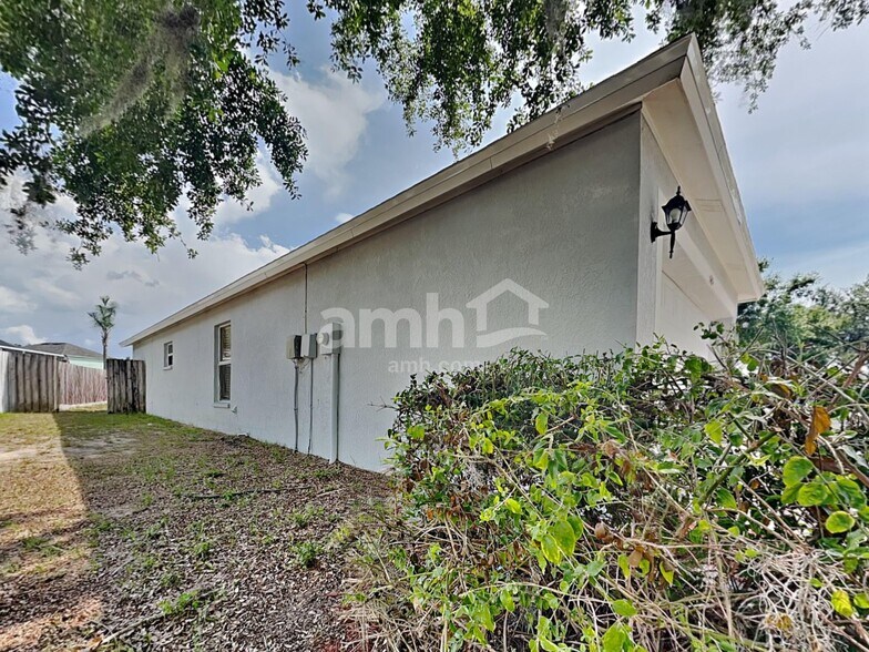 Building Photo - 828 Rocky Mountain Ct