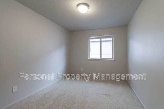 Building Photo - 1311 NE 82nd Way