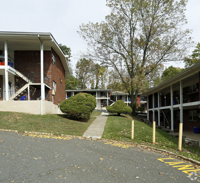 Building Photo - Malcolm Gardens