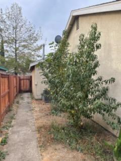 Building Photo - West Stockton Cozy Single Story 2 Bedroom ...