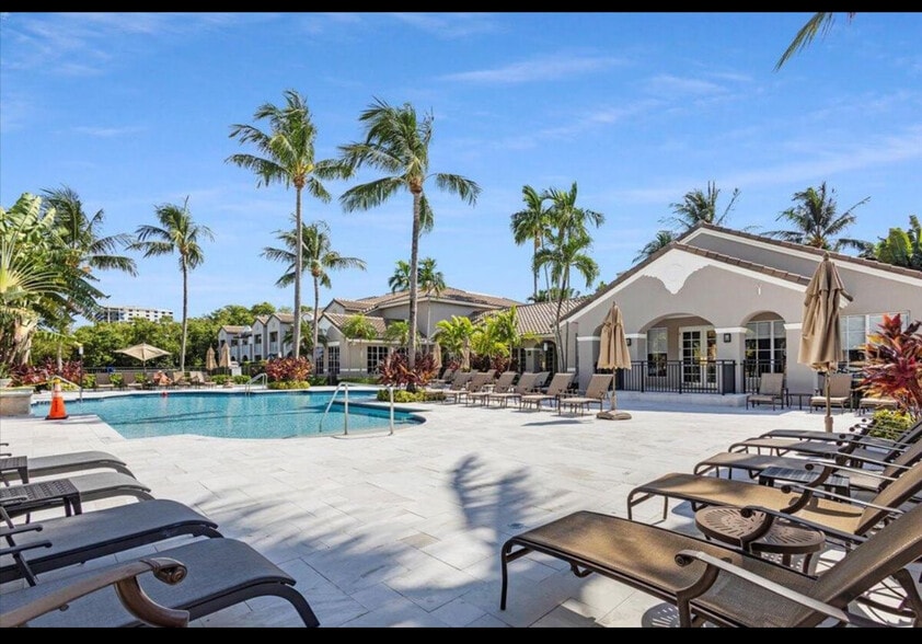 Building Photo - 3594 S Ocean Blvd