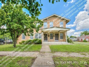 Building Photo - Two bed, two bath in Gatewood!