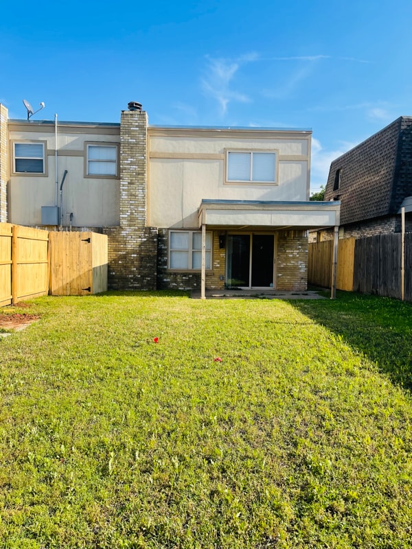 Building Photo - 6403 NW 63rd St