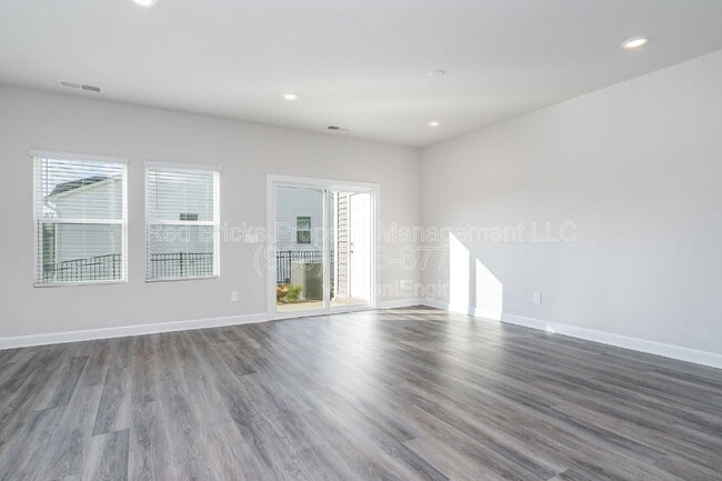 Building Photo - 3483 Backwater St