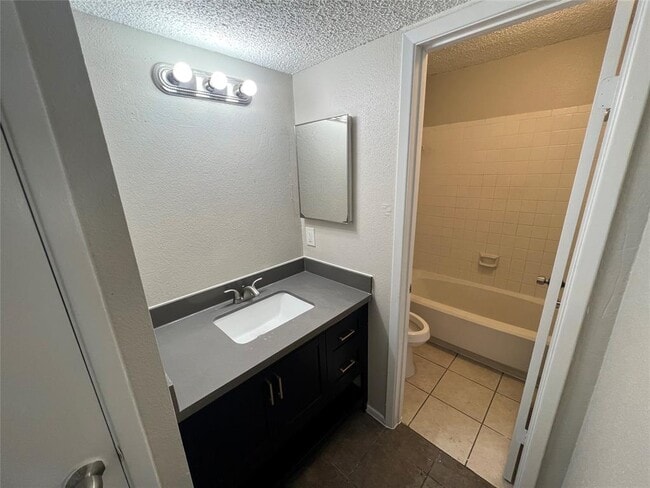 Building Photo - 12615 Brookglade Cir