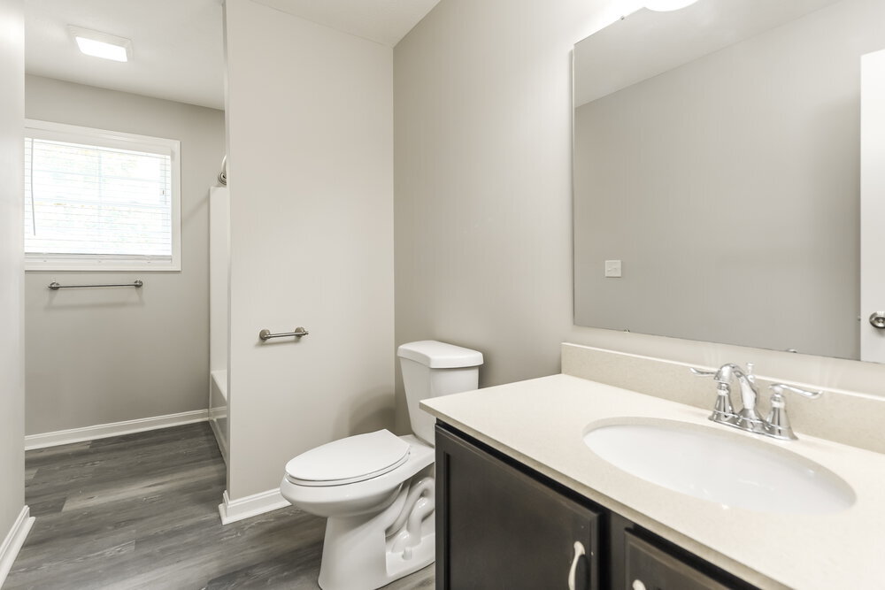 Building Photo - 11 Meadow Way SW