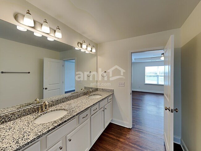 Building Photo - 4845 Chutney Dr