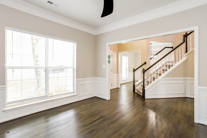 Building Photo - 8933 Newgard Ct