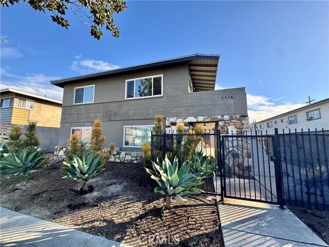 Building Photo - 1114 N Mayfair Ave