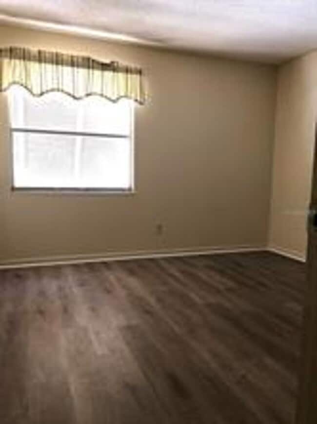 Building Photo - 2 Bedroom / 2 Bath Condo in Deltona Available Now!