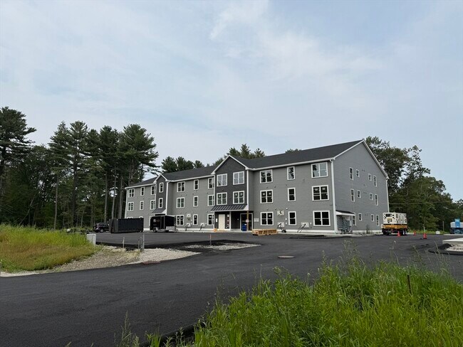 Building Photo - 251 Sladen St