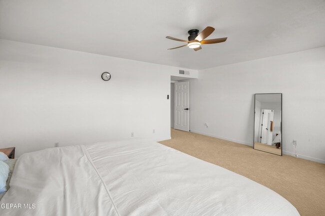 Building Photo - 6205 La Posta Dr