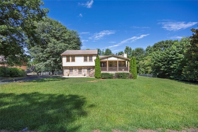 Building Photo - 2460 Sims Dr NE