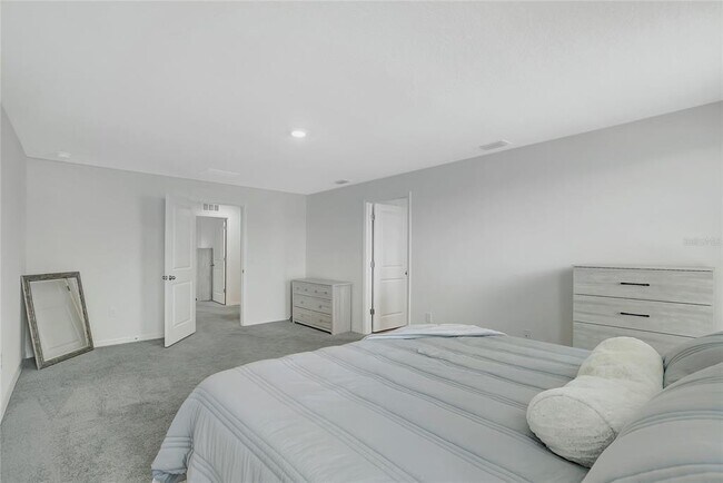 Building Photo - 7737 Rosewood Gdn Lp