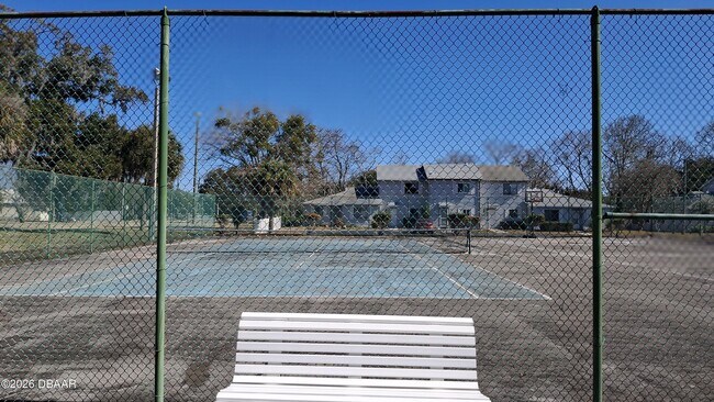 Building Photo - 1302 Deer Springs Rd