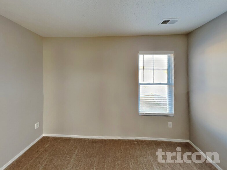 Building Photo - 933 Mailwood Dr