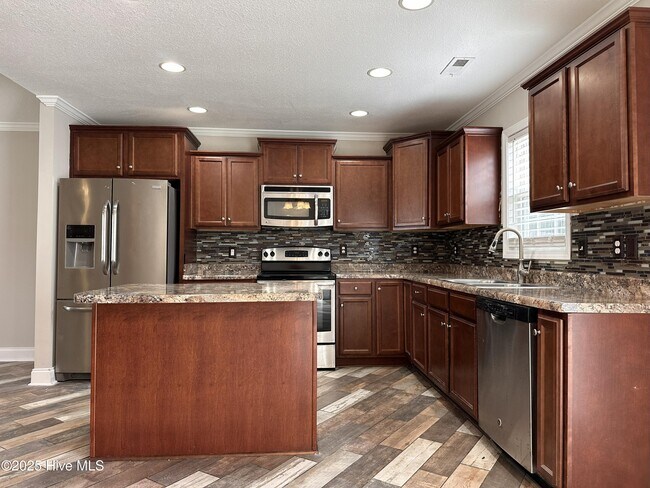Building Photo - 159 Cavalier Dr
