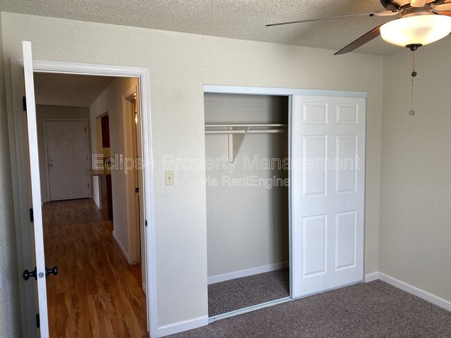 Building Photo - 522 Bell Ct