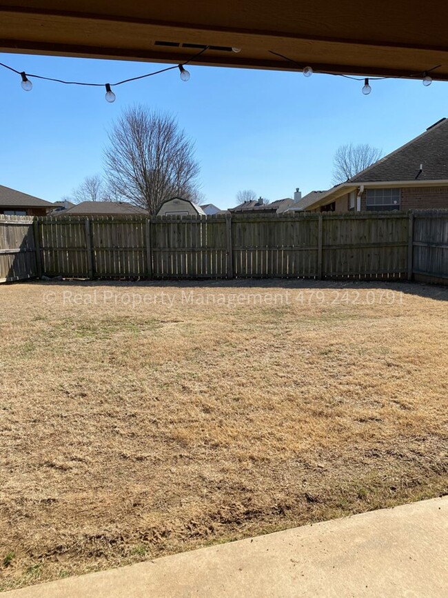 Building Photo - 6005 Sandy Parker Ct