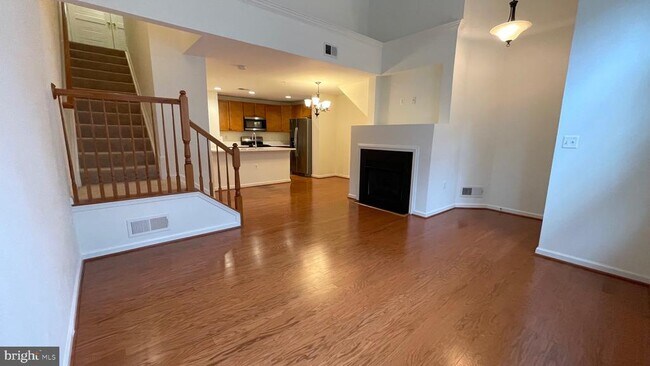Building Photo - 6076 Wicker Ln