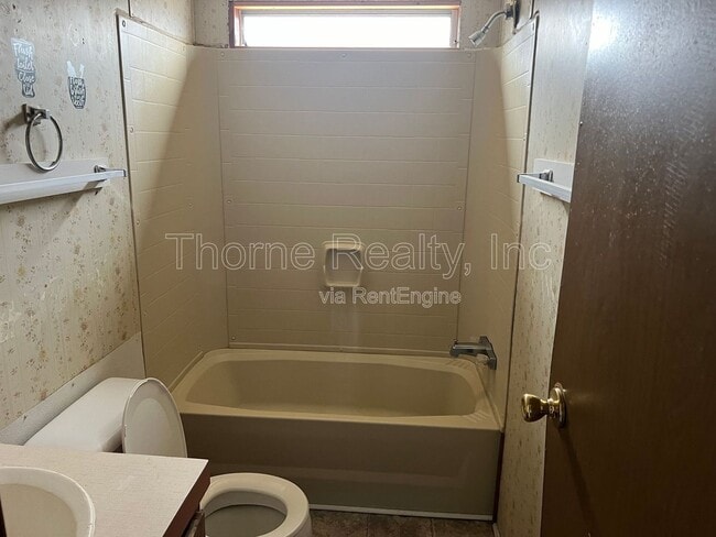 Building Photo - 92 Matts Ln