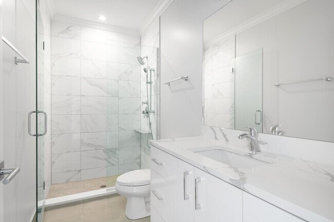 Building Photo - 6555 W North Ave