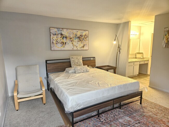 Building Photo - 11526 Turn Stone Ct