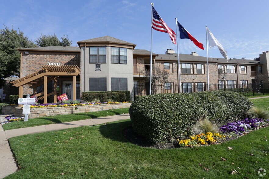 The Place At Saddle Creek 3420 Country Square Dr Carrollton TX 75006