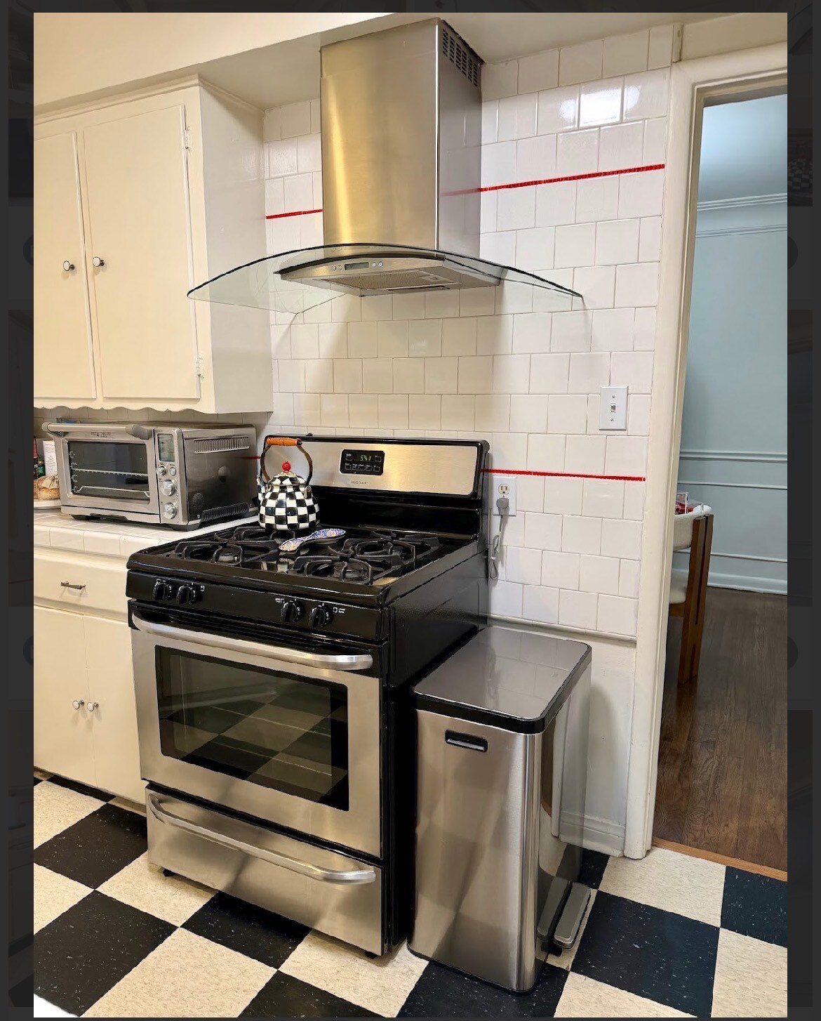 Building Photo - 11755 Moorpark St