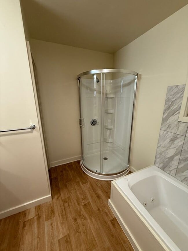 Building Photo - Renovated 3-Bedroom, 2-Bathroom Home For Rent in Historic Downtown Bristol