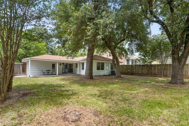 Building Photo - 6023 Pineshade Ln
